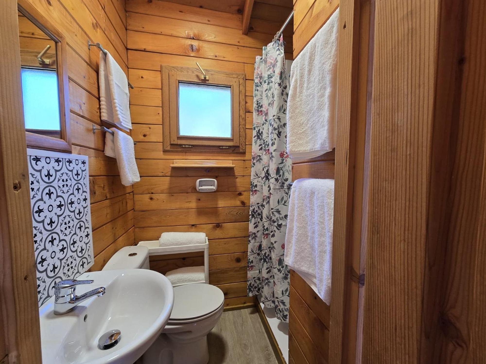 Nuevo Ecolodge Cabaneros Ретуэрта-де-Бульяке Экстерьер фото